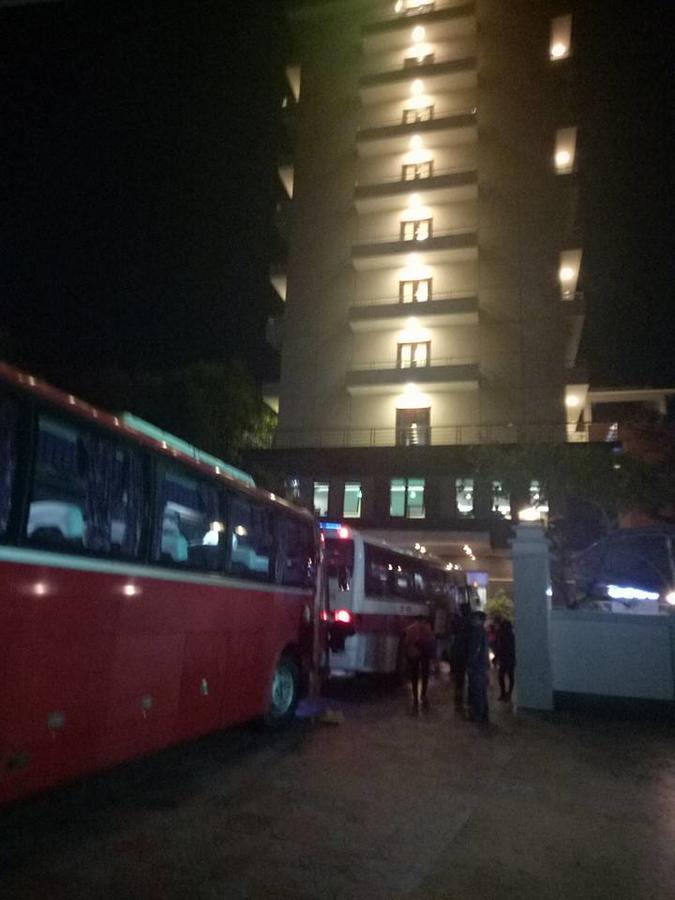 Hong Kong 2 Hotel Vinh Zewnętrze zdjęcie